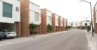 NEX-197522 - Casa en Venta, con 3 recamaras, con 2 baños, con 180 m2 de construcción en Las Lomas, CP 27058, Coahuila de Zaragoza.