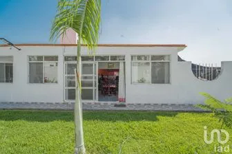 NEX-195095 - Casa en Venta, con 2 recamaras, con 2 baños, con 194 m2 de construcción en Los Laureles, CP 62793, Morelos.