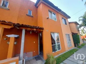 NEX-204971 - Casa en Renta, con 3 recamaras, con 1 baño, con 81 m2 de construcción en Temixco Centro, CP 62580, Morelos.