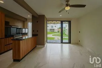 NEX-214076 - Casa en Renta, con 3 recamaras, con 2 baños, con 121 m2 de construcción en Club de Golf Santa Fe, CP 62794, Morelos.