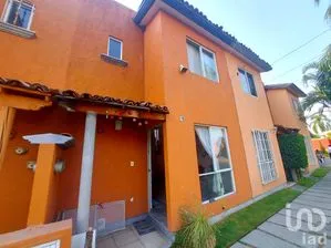 NEX-249749 - Casa en Renta, con 3 recamaras, con 1 baño, con 81 m2 de construcción en La Hacienda de Temixco, CP 62586, Morelos.