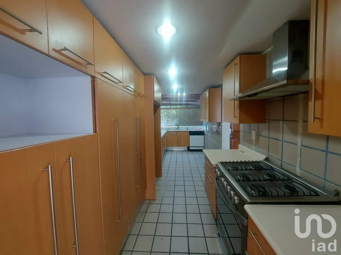Casa en Venta en Tetelpan, Álvaro Obregón, Ciudad de México | NEX-285414 | iad México | Foto 2 de 19