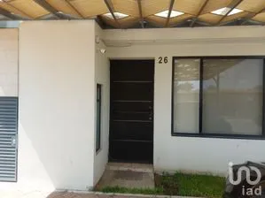 NEX-287785 - Casa en Venta, con 3 recamaras, con 2 baños, con 121 m2 de construcción en Club de Golf Santa Fe, CP 62794, Morelos.