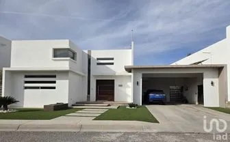 NEX-284085 - Casa en Renta, con 3 recamaras, con 3 baños, con 300 m2 de construcción en Misión de los Lagos, CP 32668, Chihuahua.