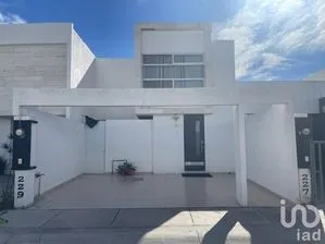 NEX-197086 - Casa en Venta, con 4 recamaras, con 2 baños, con 160 m2 de construcción en Bosque Sereno, CP 20326, Aguascalientes.