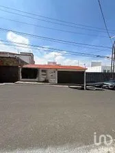 NEX-259953 - Casa en Venta, con 5 recamaras, con 5 baños, con 400 m2 de construcción.