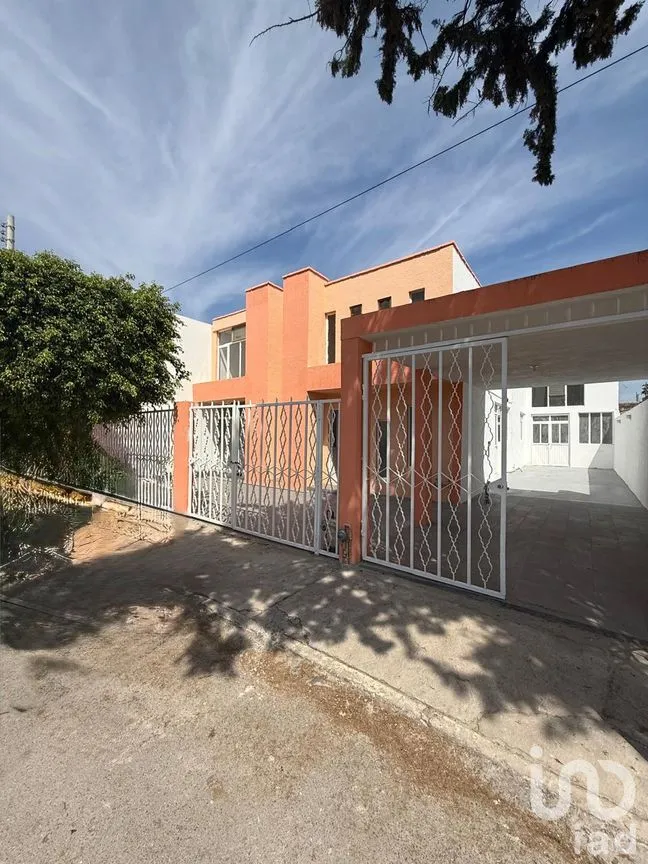 Casa en Renta en Los Cedros, Querétaro, Querétaro | NEX-292013 | iad México | Foto 2 de 21
