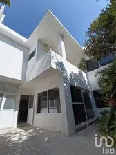 NEX-198891 - Casa en Venta, con 3 recamaras, con 4 baños, con 210 m2 de construcción en Lomas de Cortes, CP 62248, Morelos.