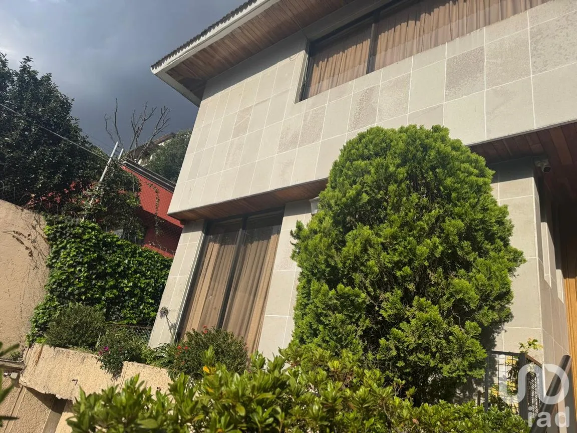 Casa en Venta en Bosque de las Lomas, Miguel Hidalgo, Ciudad de México | NEX-259174 | iad México | Foto 1 de 34