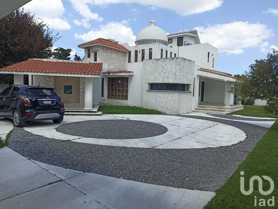 Casa en Venta en San Salvador Tizatlalli, Metepec, México | NEX-286042 | iad México | Foto 2 de 17