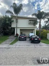 NEX-290873 - Casa en Venta, con 3 recamaras, con 3 baños, con 292 m2 de construcción en Hacienda del Oro, CP 45645, Jalisco.