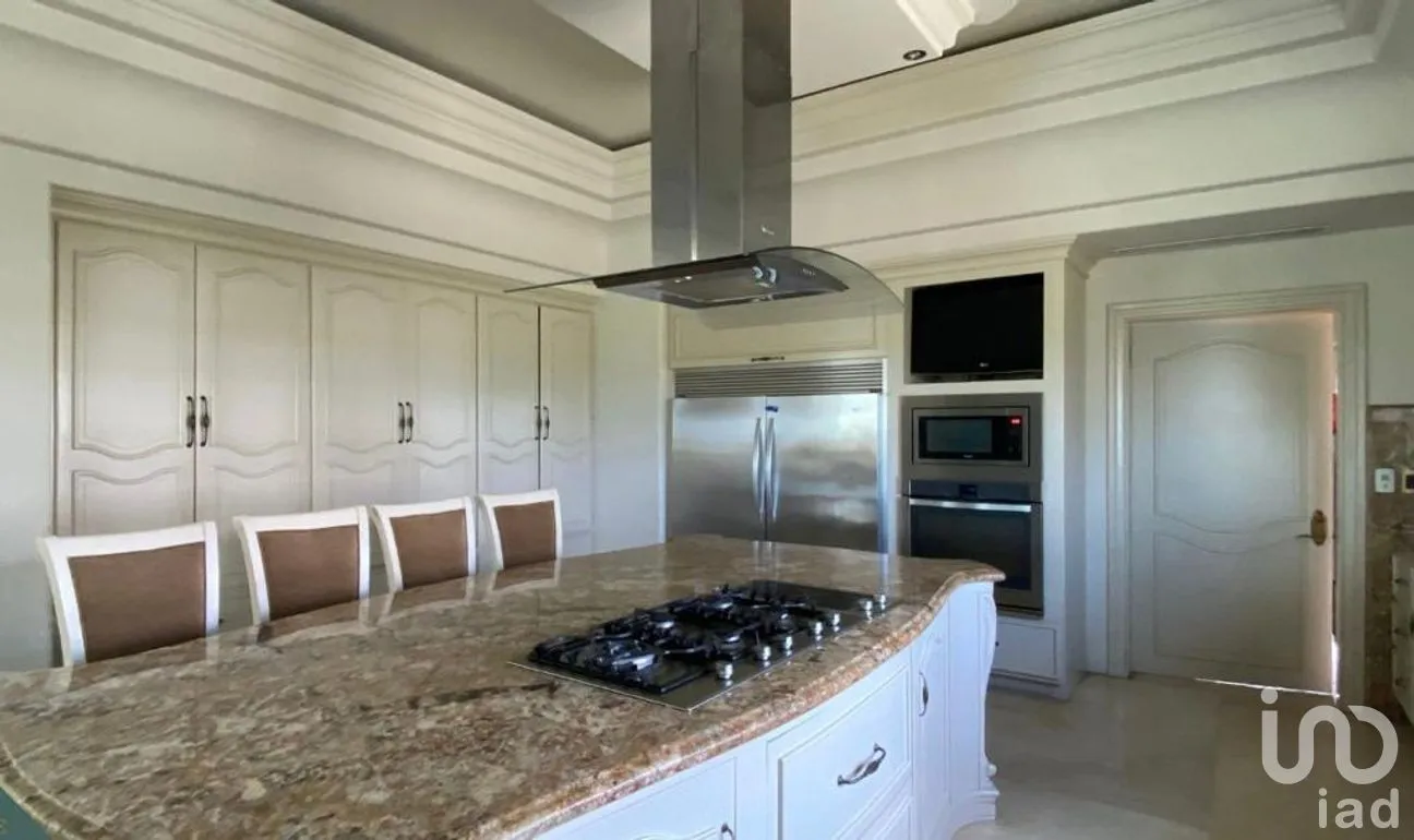 Casa en Venta en Marina Mazatlán, Mazatlán, Sinaloa | NEX-292876 | iad México | Foto 3 de 19