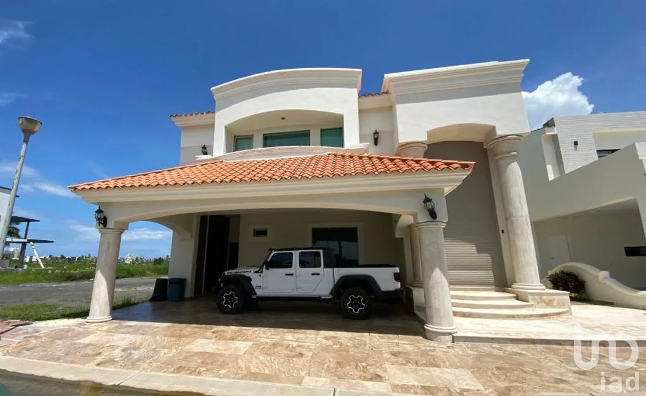 Casa en Venta en Marina Mazatlán, Mazatlán, Sinaloa | NEX-292876 | iad México | Foto 1 de 19