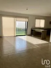 NEX-236573 - Casa en Venta, con 4 recamaras, con 3 baños, con 196 m2 de construcción.