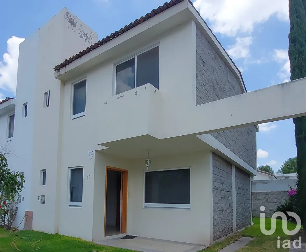 Casa en Venta en Real del Bosque, Corregidora, Querétaro | NEX-237933 | iad México | Foto 1 de 19