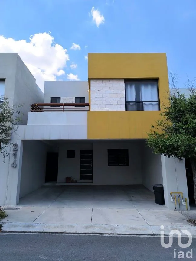 Casa en Renta en Cumbres Toscana, García, Nuevo León | NEX-254354 | iad México | Foto 1 de 15