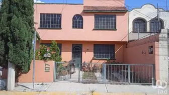 NEX-205258 - Casa en Venta, con 3 recamaras, con 2 baños, con 139 m2 de construcción.