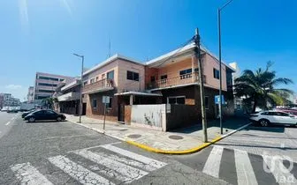 NEX-246043 - Casa en Venta, con 7 recamaras, con 3 baños, con 600 m2 de construcción.