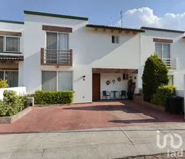 NEX-204813 - Casa en Venta, con 3 recamaras, con 2 baños, con 124 m2 de construcción en Centro Sur, CP 76090, Querétaro.