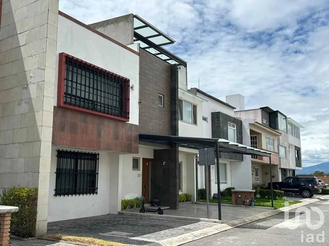 Casa en Venta en Fuentes de San José, Toluca, México | NEX-237605 | iad México | Foto 2 de 37