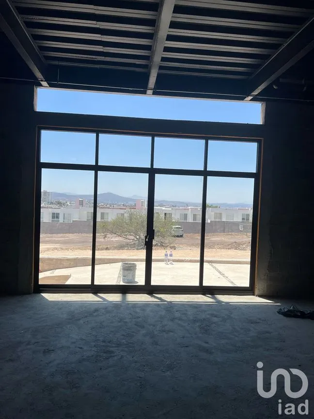 Local en Venta en Residencial El Refugio, Querétaro, Querétaro | NEX-246761 | iad México | Foto 3 de 8