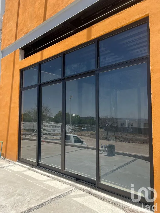 Local en Venta en Residencial El Refugio, Querétaro, Querétaro | NEX-246761 | iad México | Foto 4 de 8