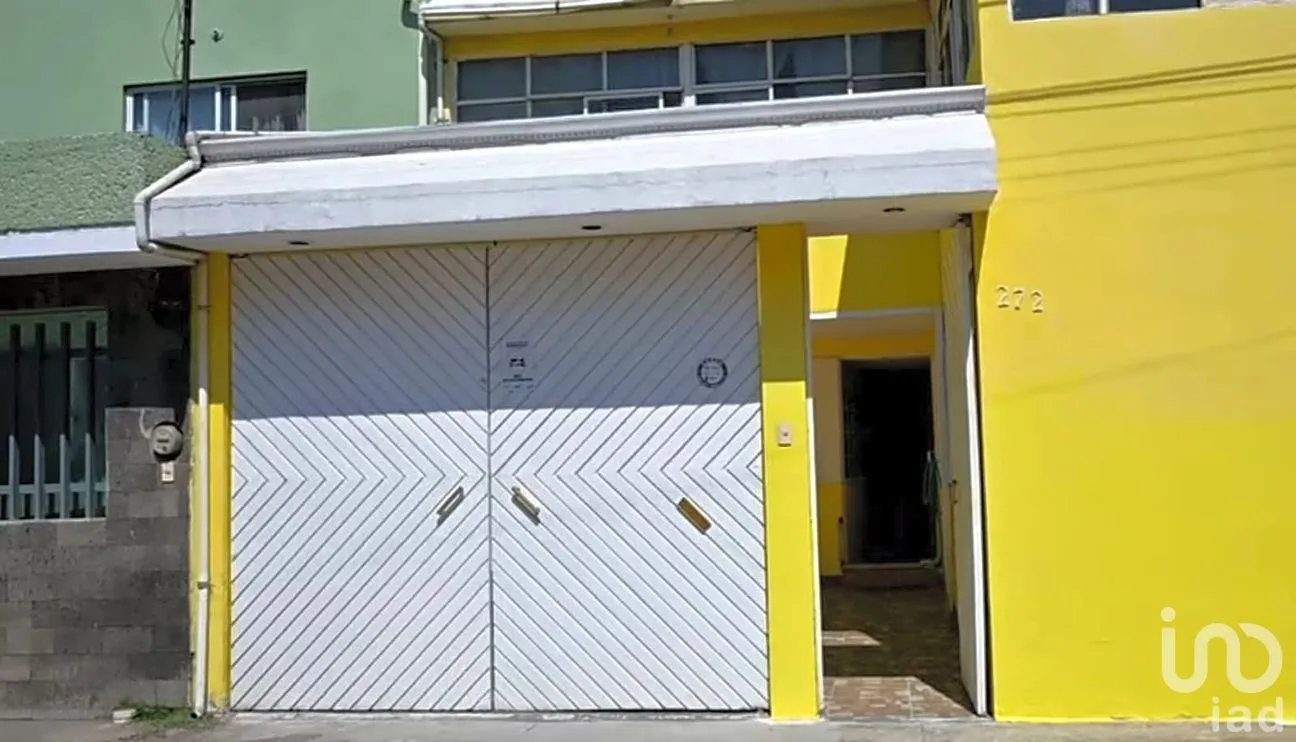Casa en Venta en Agustín Arriaga Rivera, Morelia, Michoacán de Ocampo | NEX-303069 | iad México | Foto 1 de 13
