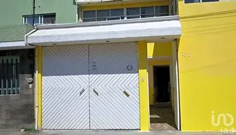 NEX-303069 - Casa en Venta, con 3 recamaras, con 2 baños, con 140 m2 de construcción.