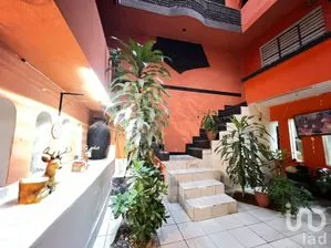 NEX-303201 - Casa en Venta, con 6 recamaras, con 4 baños, con 313 m2 de construcción.