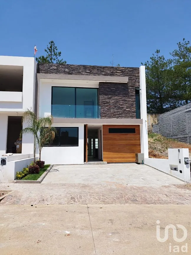 Casa en Venta en Bosque Monarca, Morelia, Michoacán de Ocampo | NEX-303290 | iad México | Foto 1 de 23