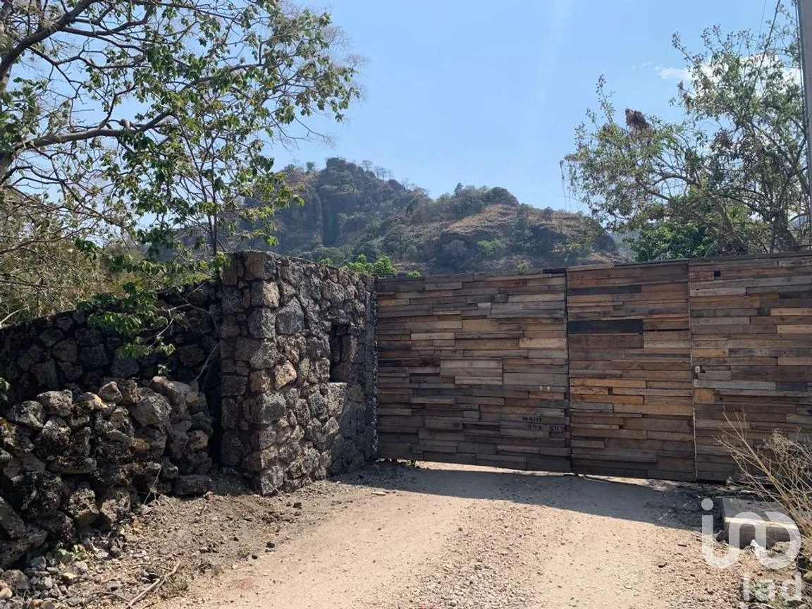 Terreno en Venta en Santo Domingo Ocotitlán, Tepoztlán, Morelos | NEX-220817 | iad México | Foto 1 de 10