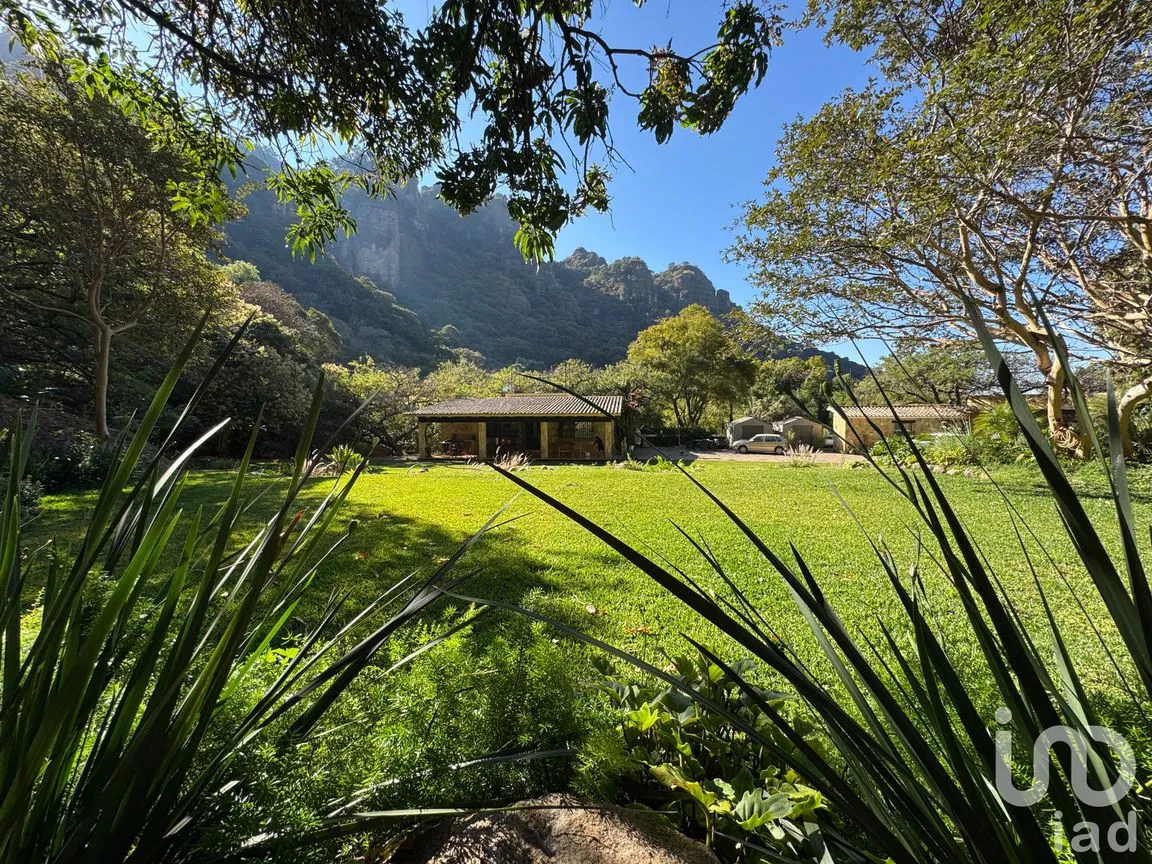 Casa en Venta en Amatlán de Quetzalcóatl, Tepoztlán, Morelos | NEX-240926 | iad México | Foto 4 de 12