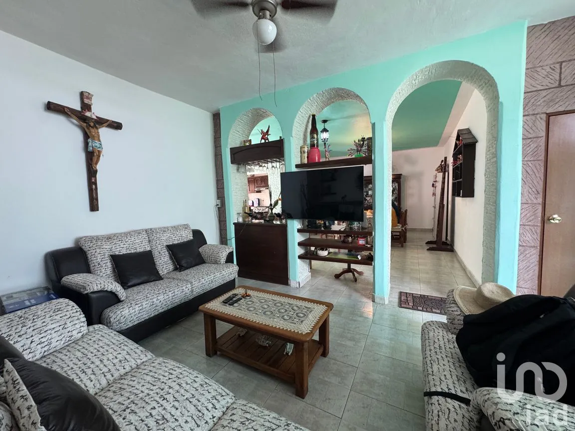 Casa en Venta en Los Tulipanes, Cuernavaca, Morelos | NEX-251355 | iad México | Foto 4 de 7