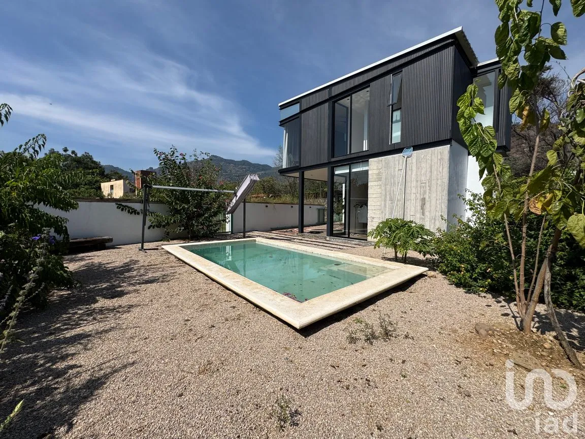 Casa en Venta en Ixcatepec, Tepoztlán, Morelos | NEX-263226 | iad México | Foto 1 de 12
