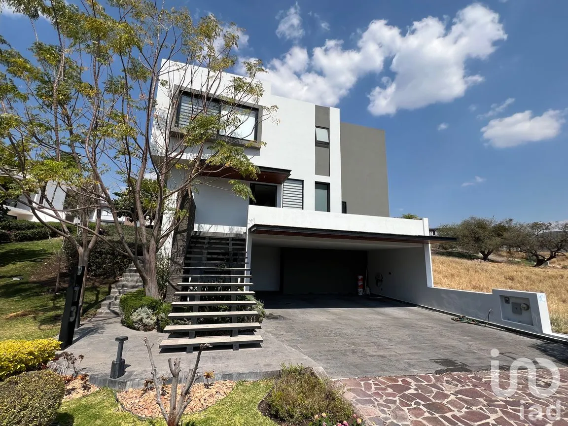 Casa en Venta en Altozano el Nuevo Querétaro, Querétaro, Querétaro | NEX-255244 | iad México | Foto 2 de 61
