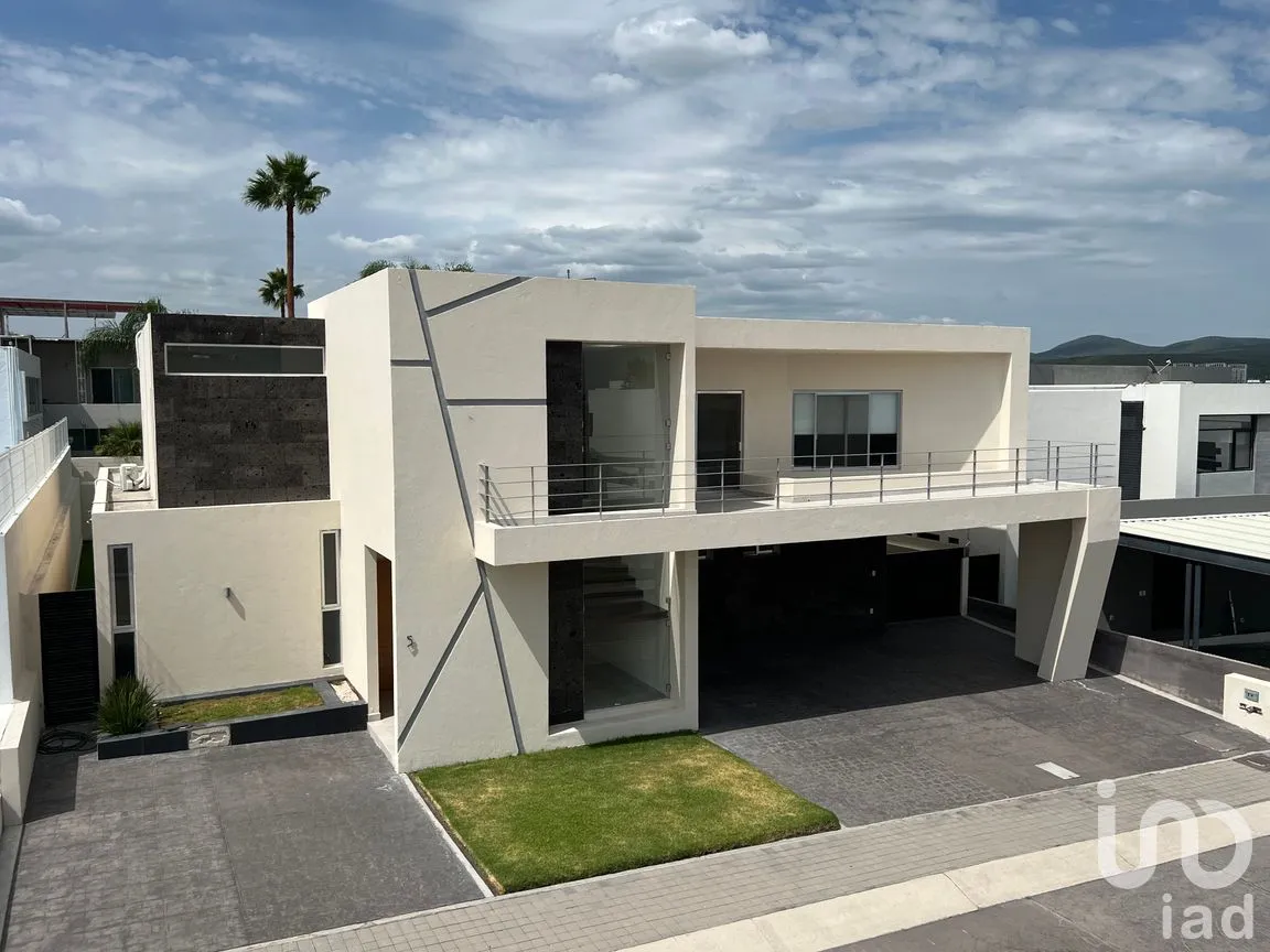 Casa en Venta en Balcones de Juriquilla, Querétaro, Querétaro | NEX-306032 | iad México | Foto 2 de 68