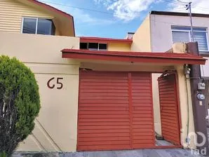NEX-260307 - Casa en Renta, con 3 recamaras, con 2 baños, con 180 m2 de construcción en Rincón Arboledas, CP 72460, Puebla.