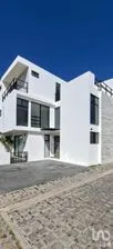 NEX-293438 - Casa en Venta, con 3 recamaras, con 2 baños, con 192 m2 de construcción.