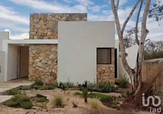 NEX-246317 - Casa en Venta, con 3 recamaras, con 3 baños, con 170 m2 de construcción.