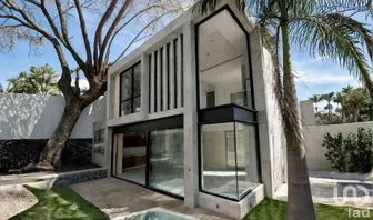 NEX-262971 - Casa en Venta, con 3 recamaras, con 3 baños, con 214 m2 de construcción.