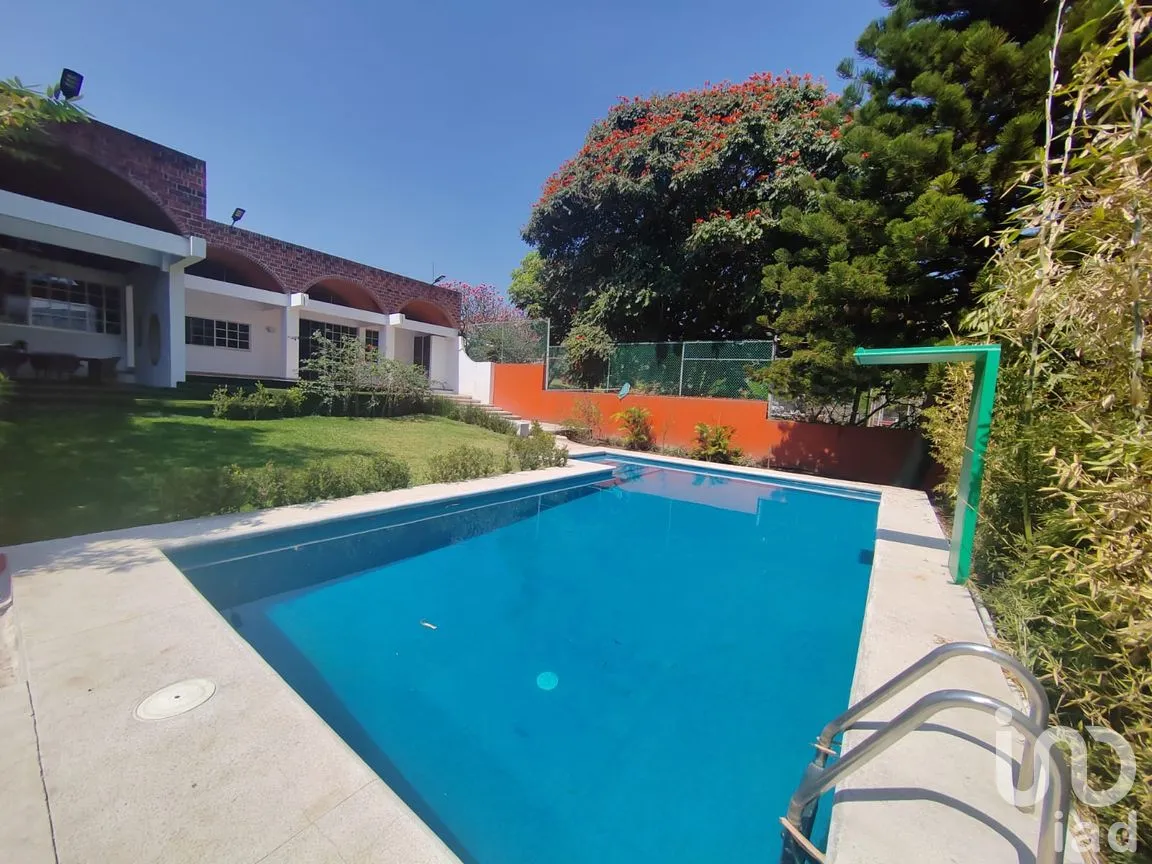 Casa en Venta en Bello Horizonte, Cuernavaca, Morelos | NEX-287463 | iad México | Foto 1 de 15