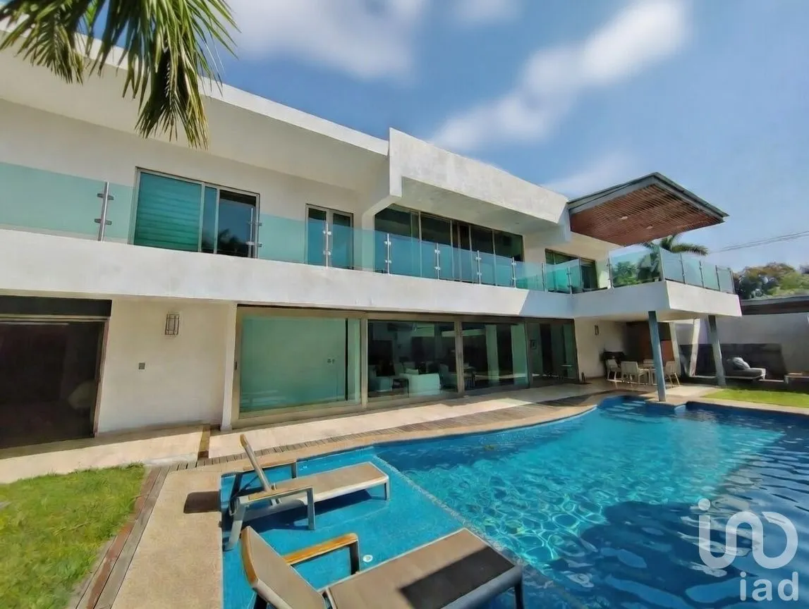 Casa en Venta en Acapatzingo, Cuernavaca, Morelos | NEX-290010 | iad México | Foto 1 de 22