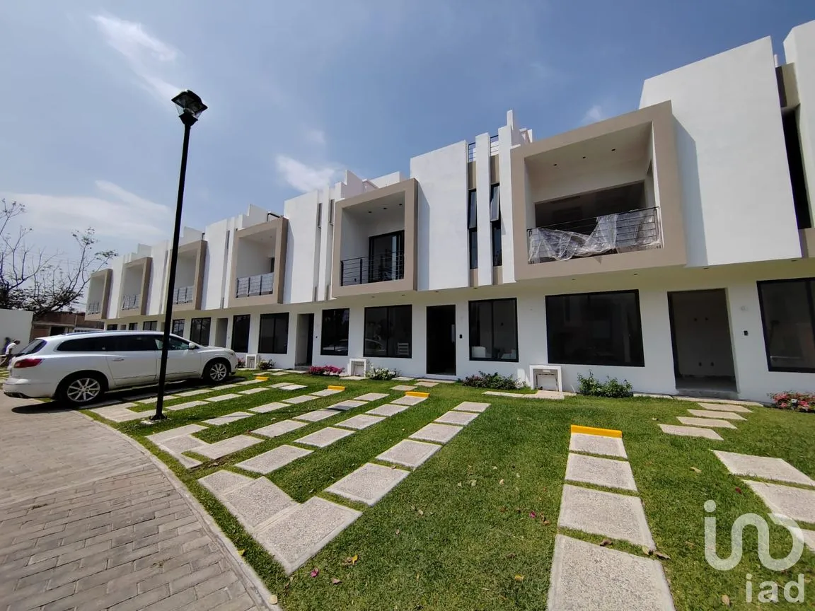 Casa en Venta en Bugambilias, Jiutepec, Morelos | NEX-293698 | iad México | Foto 1 de 14