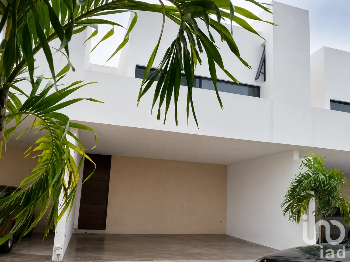 Casa en Venta en Temozón Norte, Mérida, Yucatán | NEX-298078 | iad México | Foto 1 de 12