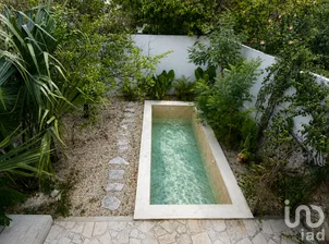 NEX-301722 - Casa en Venta, con 2 recamaras, con 2 baños, con 181 m2 de construcción.