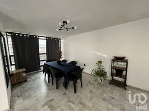 NEX-305440 - Casa en Renta, con 6 recamaras, con 6 baños, con 280 m2 de construcción.