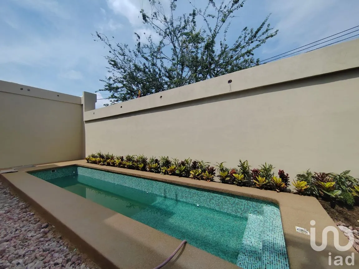 Casa en Venta en Delicias, Cuernavaca, Morelos | NEX-305449 | iad México | Foto 1 de 15