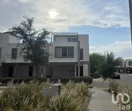 NEX-246492 - Casa en Venta, con 4 recamaras, con 4 baños, con 256 m2 de construcción.