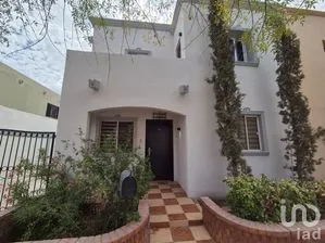 NEX-257300 - Casa en Renta, con 3 recamaras, con 2 baños, con 114 m2 de construcción en Habitad del Río, CP 32408, Chihuahua.