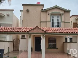 NEX-260620 - Casa en Renta, con 3 recamaras, con 2 baños, con 120 m2 de construcción en Real del Sol, CP 32543, Chihuahua.